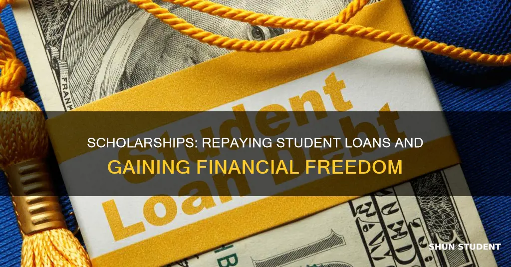 can i get scholarships to pay off student loans