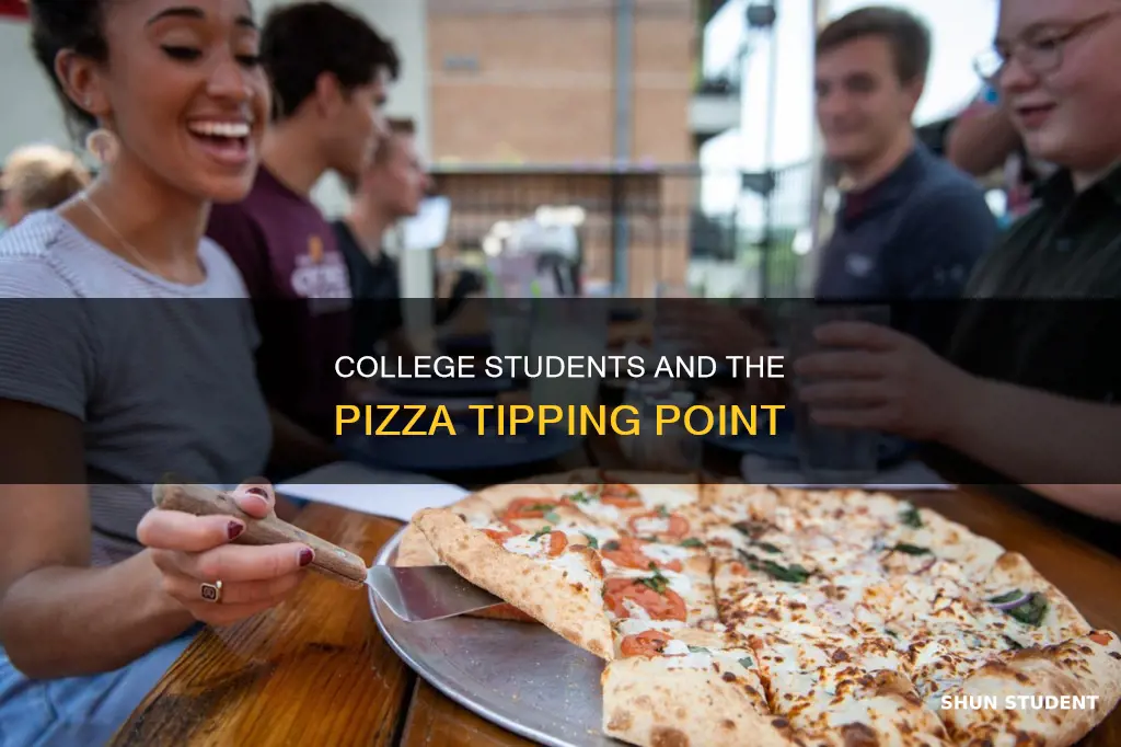 do college students pay tips for pizza