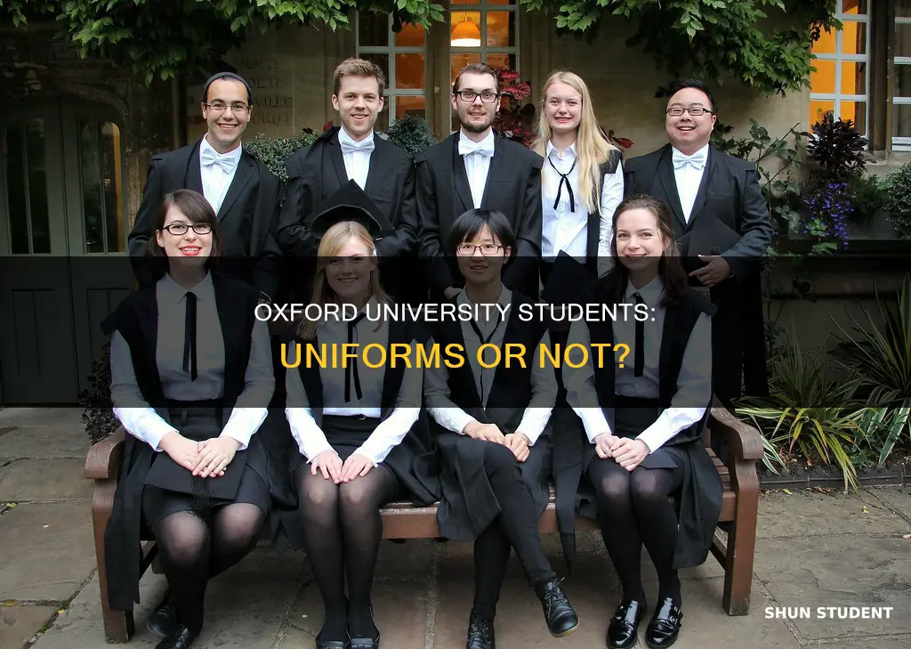 do oxford university students wear uniforms