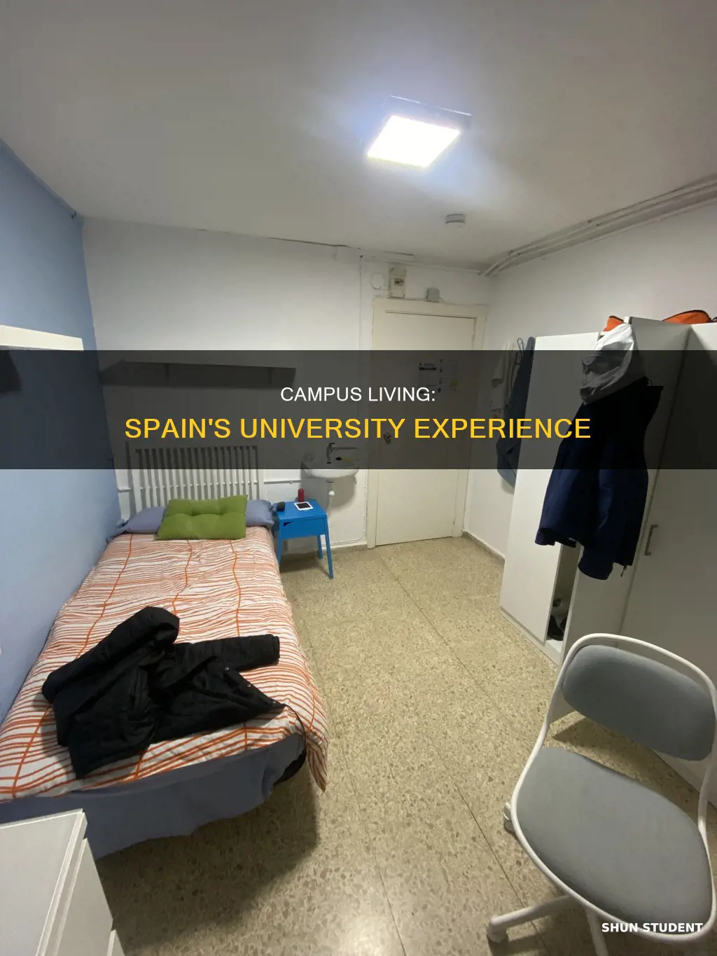 do students live on campus in spain universities
