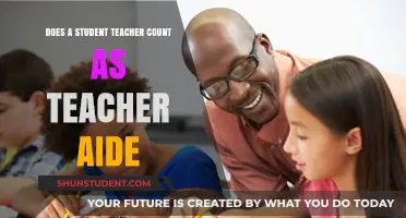 Student Teacher vs. Teacher Aide: Understanding Roles and Responsibilities