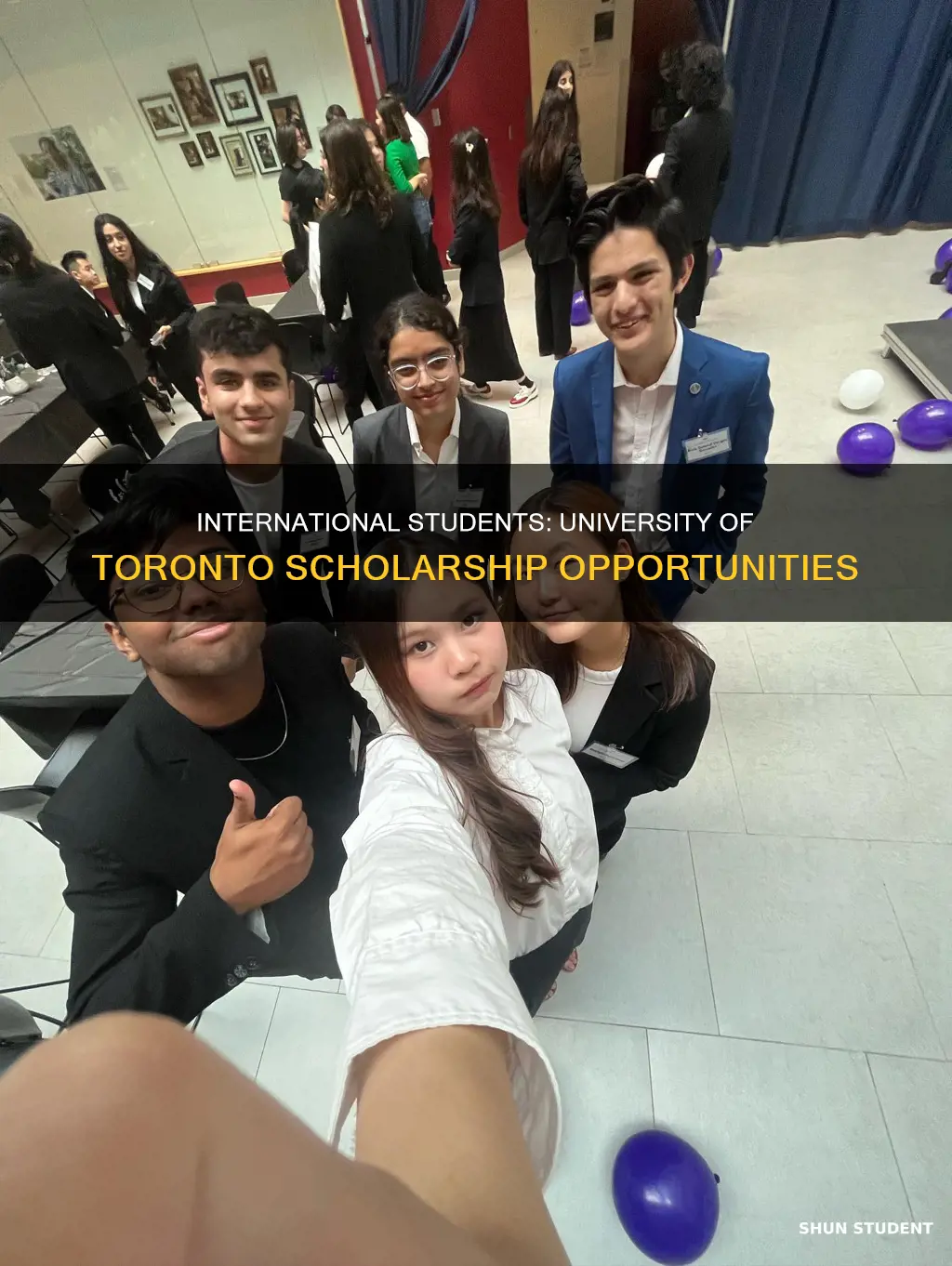 does university of toronto give scholarships to international students