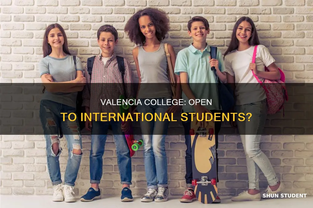 does valencia college accepts international students