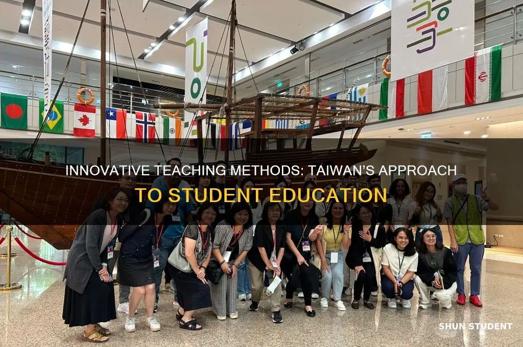 how do teacher teach students in taiwan