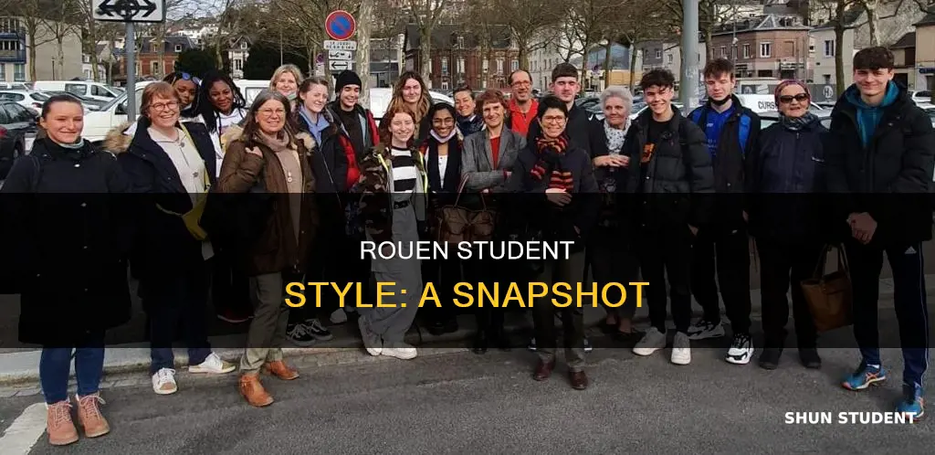 how do university students dress in rouen france