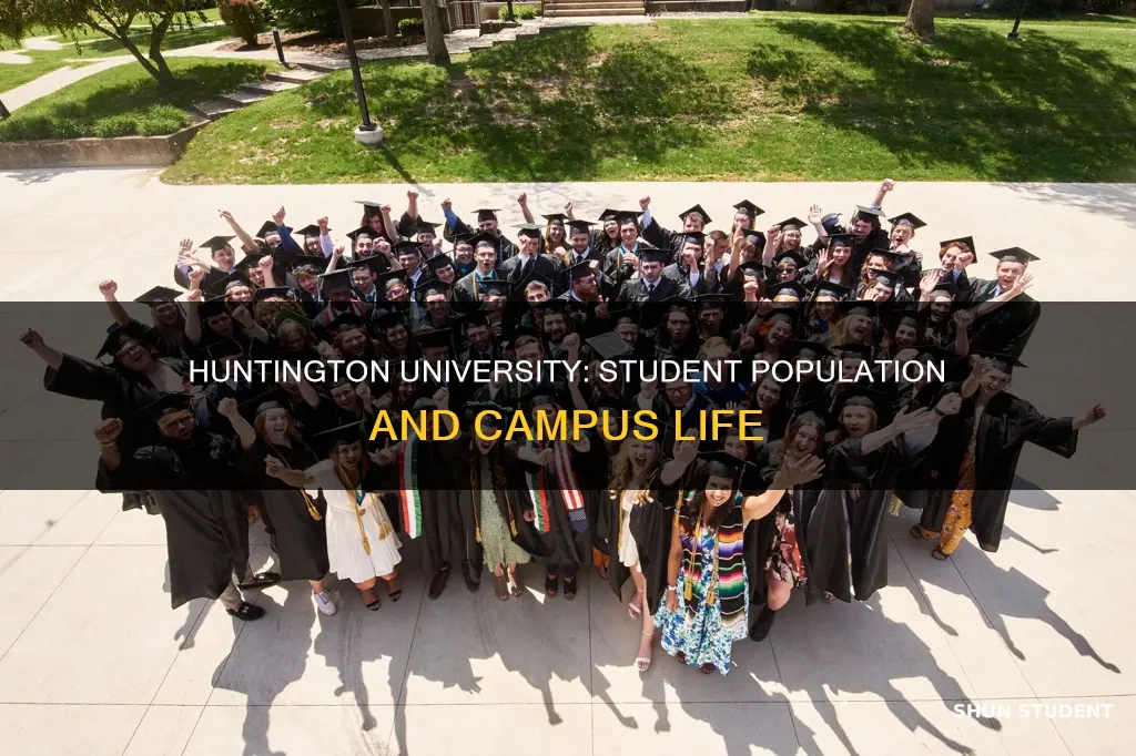 how many students are at huntington university