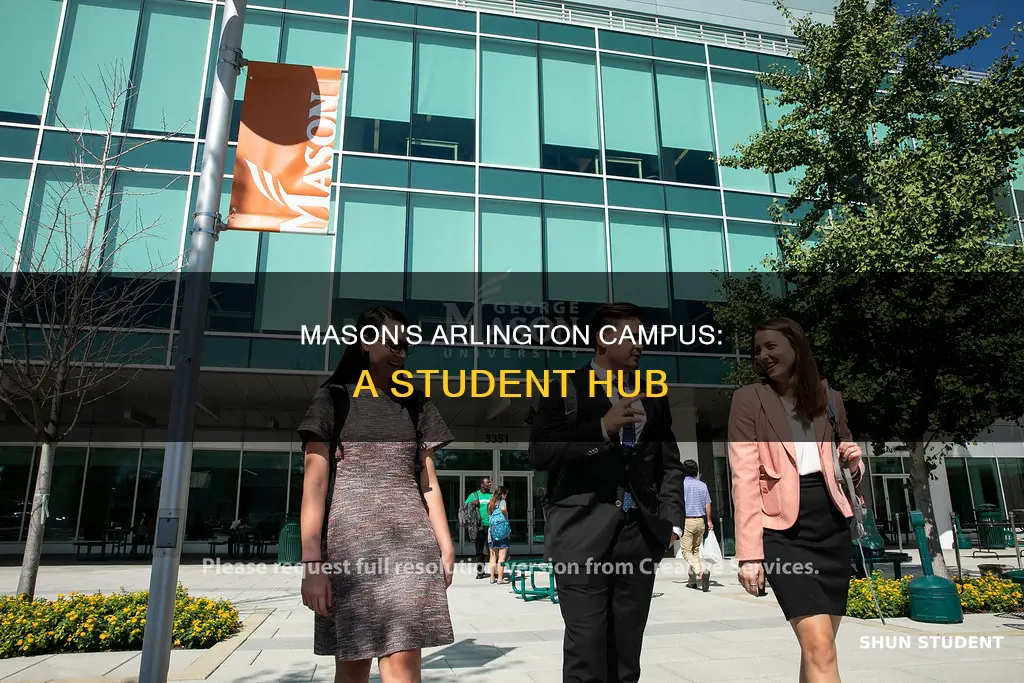 how many students at arlington campus of george mason university