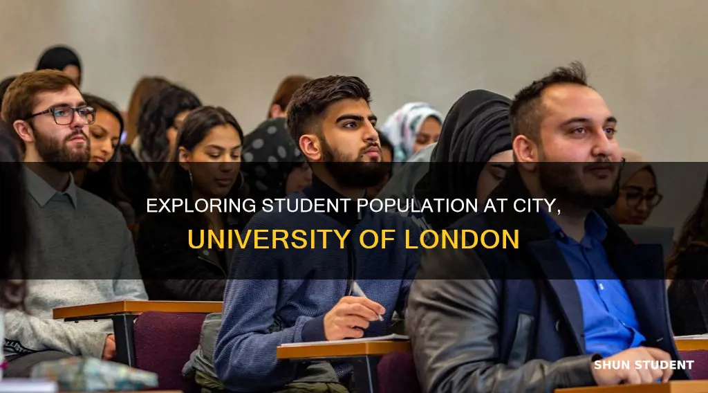 how many students at city university london