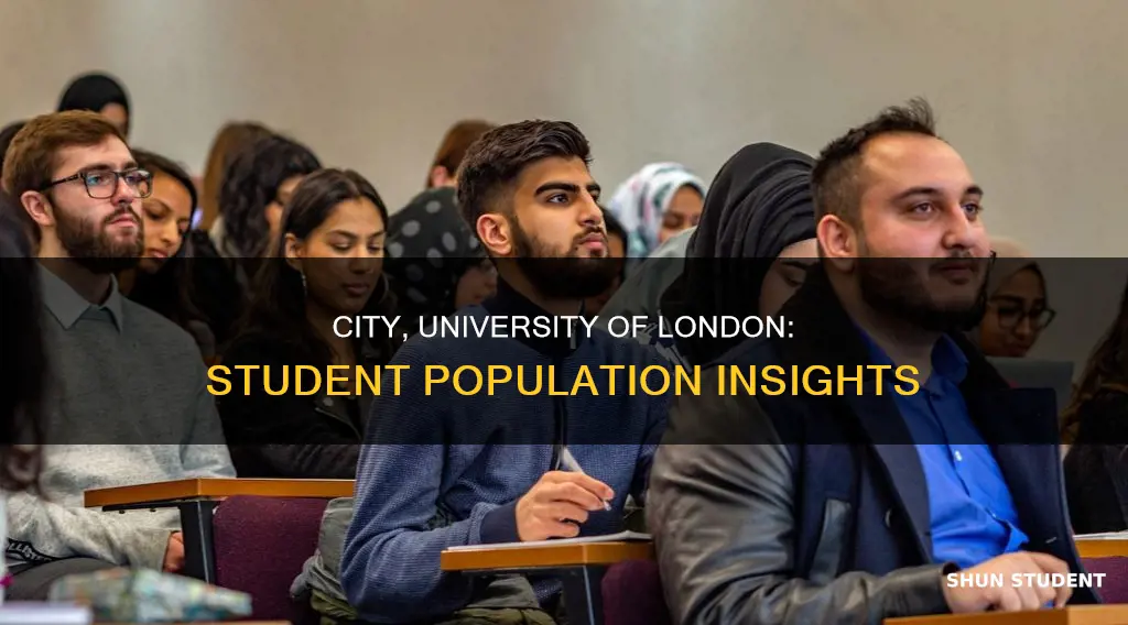 how many students at city university london
