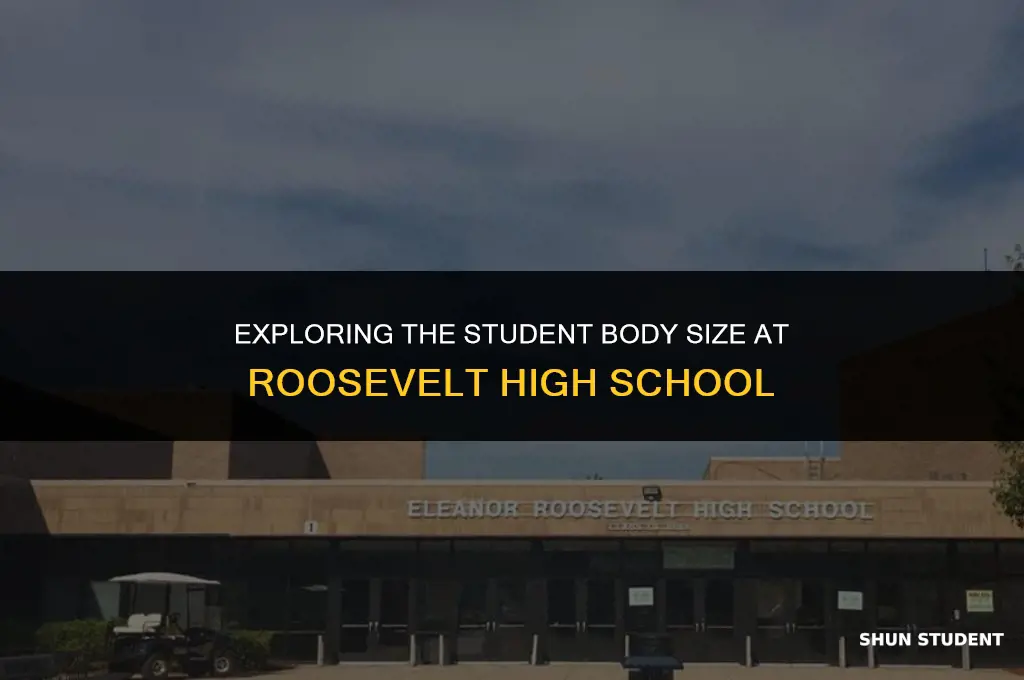how many students at roosevelt high school