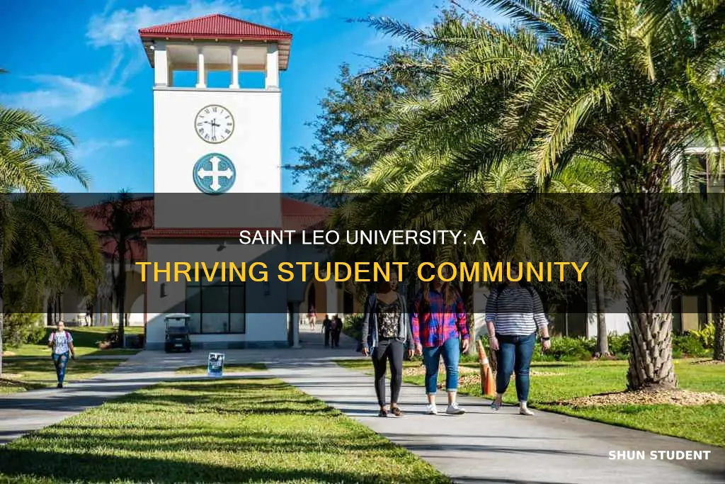 how many students at saint leo university