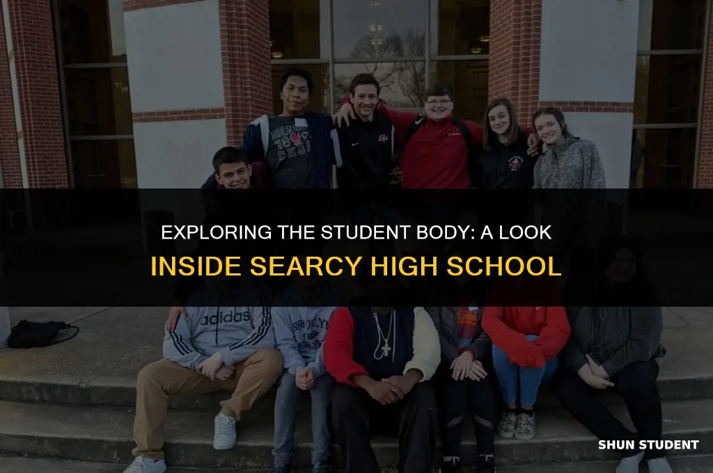 how many students at searcy high school