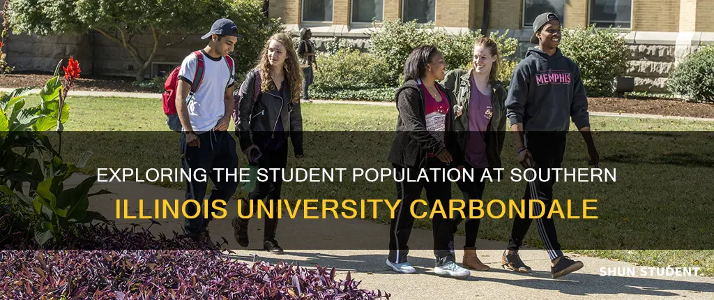 how many students at southern illinois university carbondale