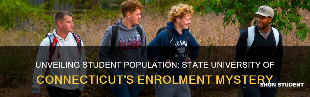 how many students at state university of connecticut