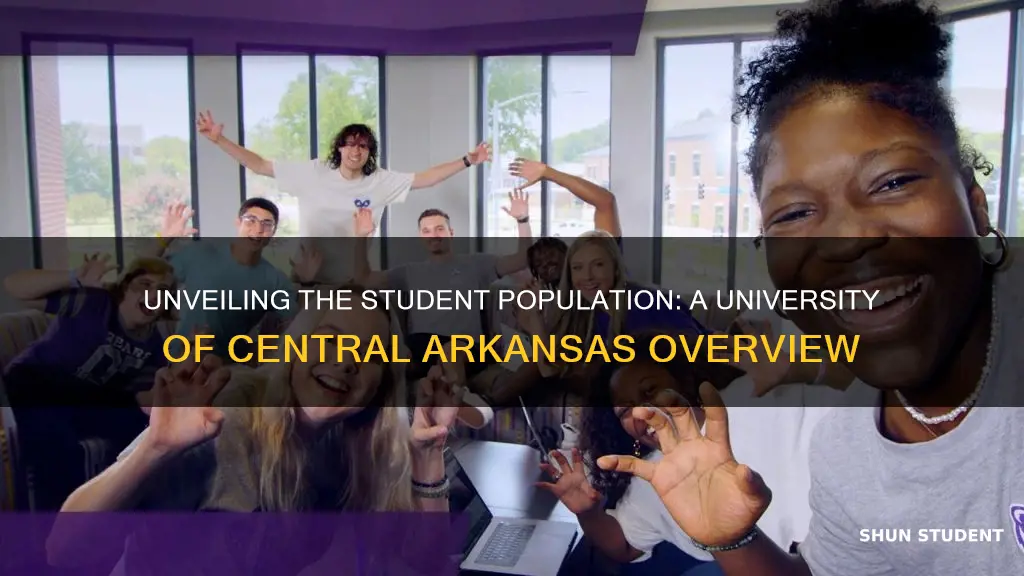 how many students at university of central ar