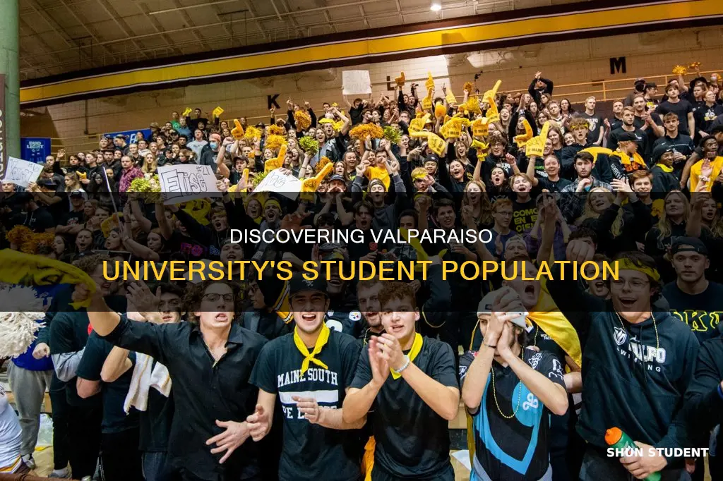 how many students at valparaiso university