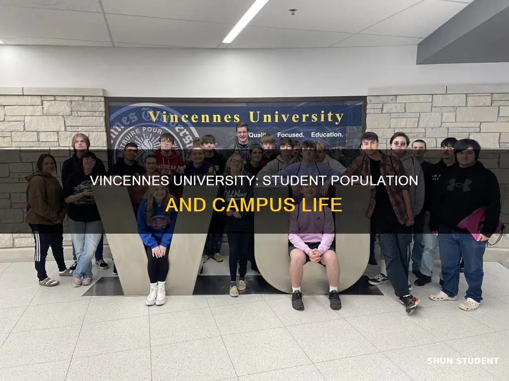 how many students at vincennes university