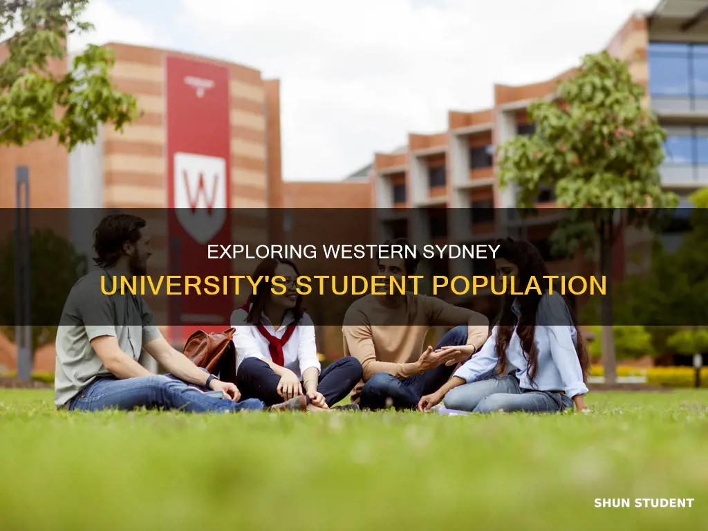how many students at western sydney university