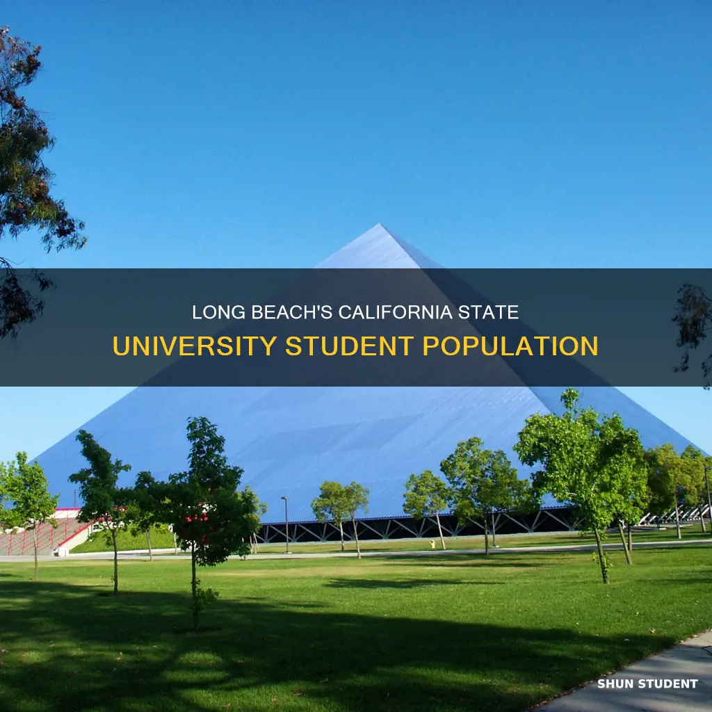 how many students attend california state university long beach