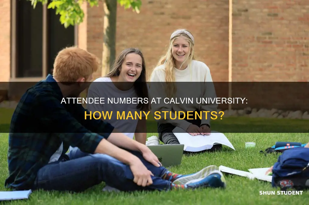 how many students attend calvin university