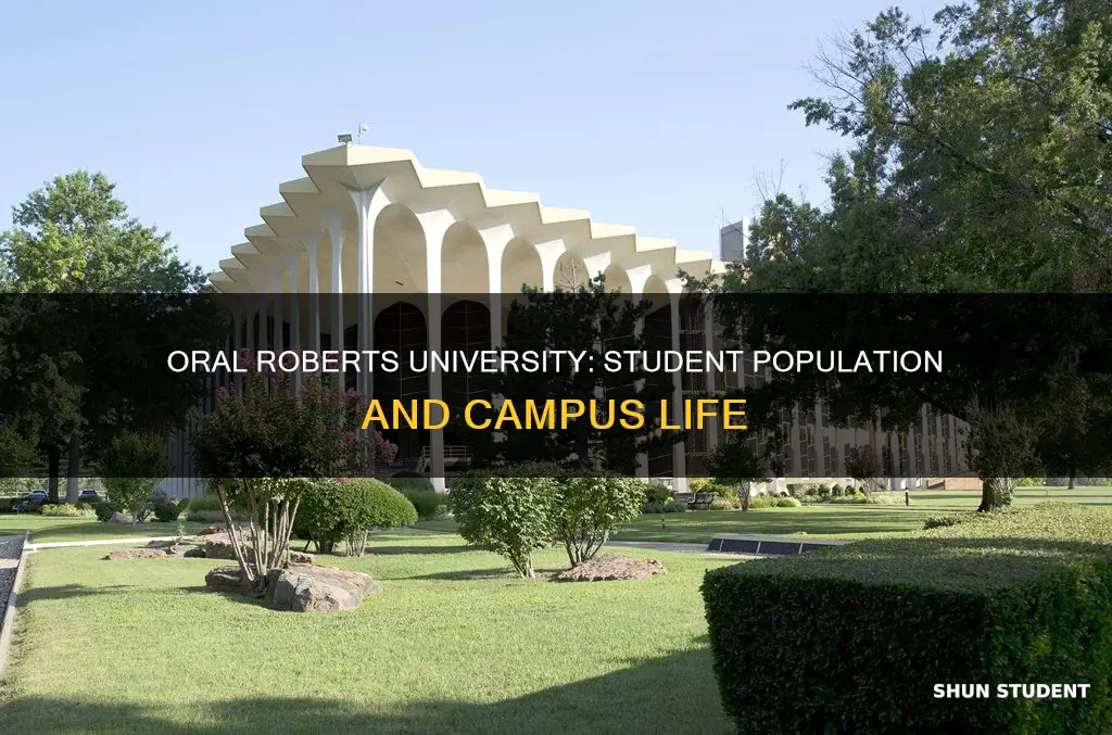 how many students attend oral roberts university