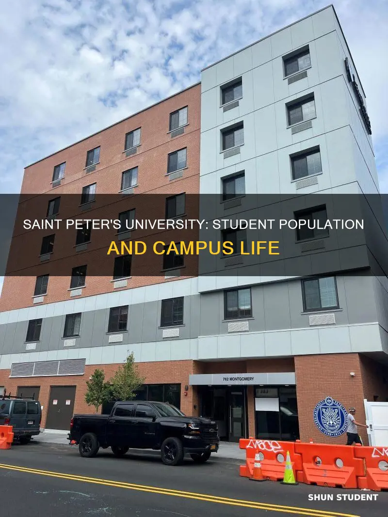 how many students attend saint peters university