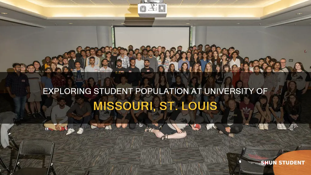 how many students attend the university of missouri st louis