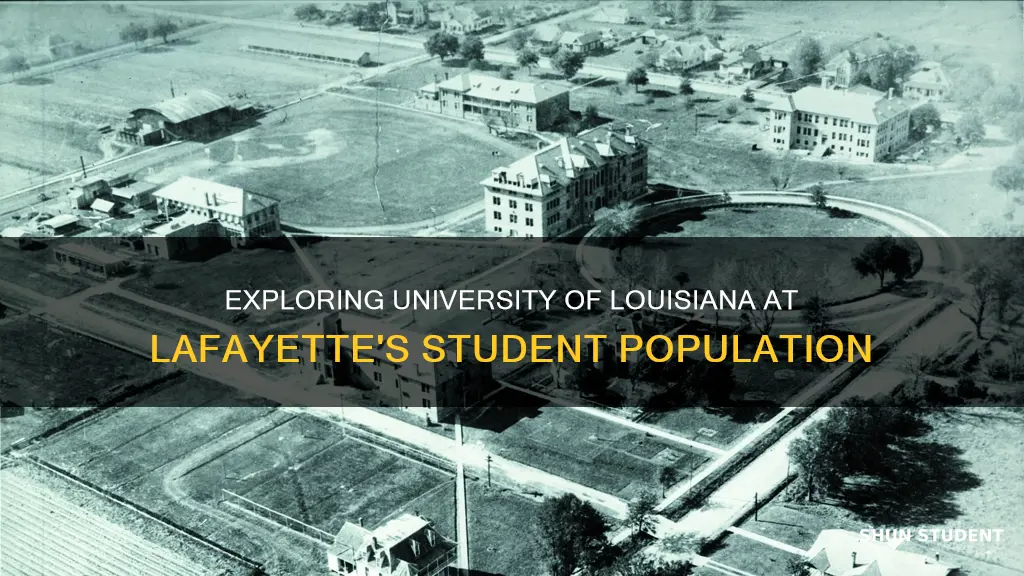 how many students attend university of louisiana at lafayette