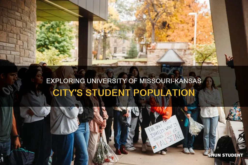 how many students attend university of missouri kansas city