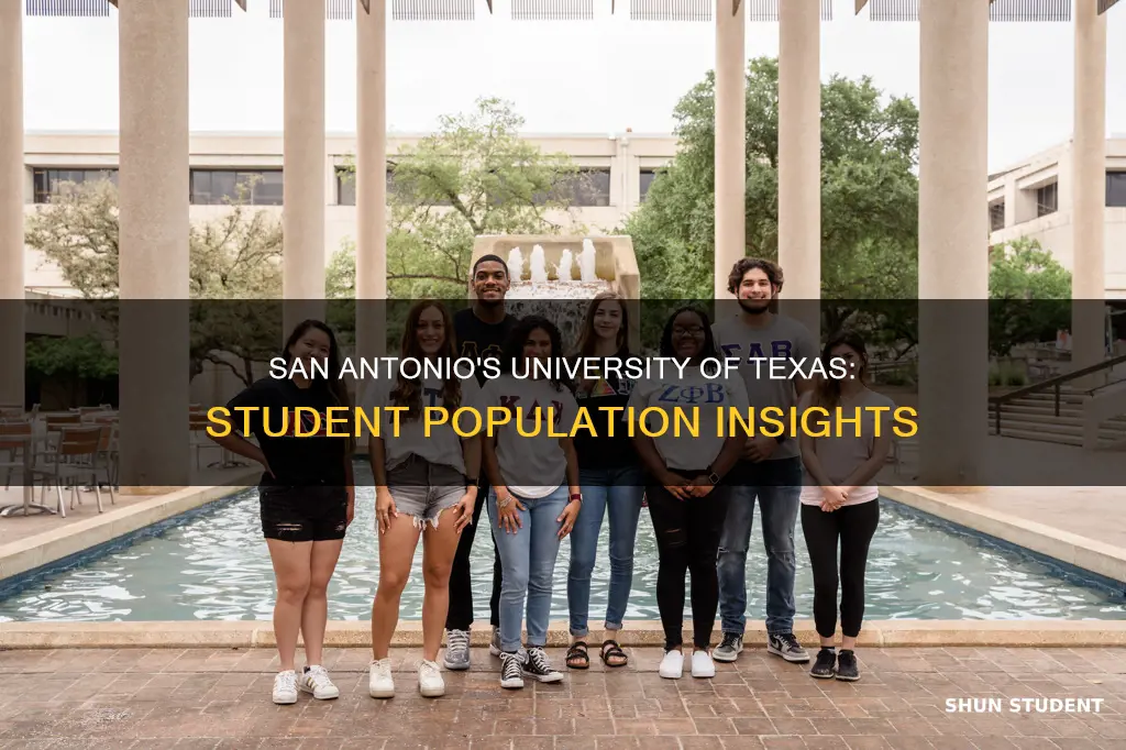 how many students attend university of texas san antonio