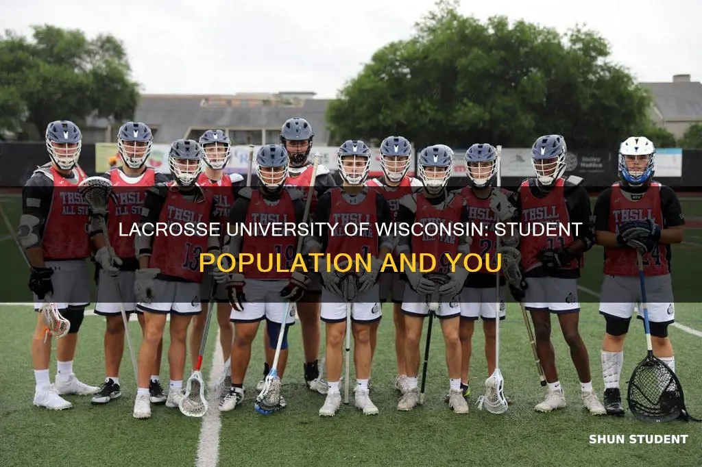 how many students attend university of wisconsin lacrosse