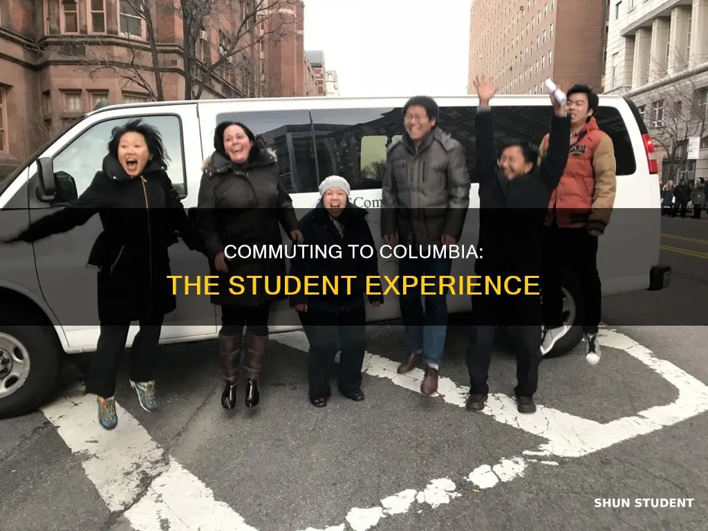 how many students commute to columbia university