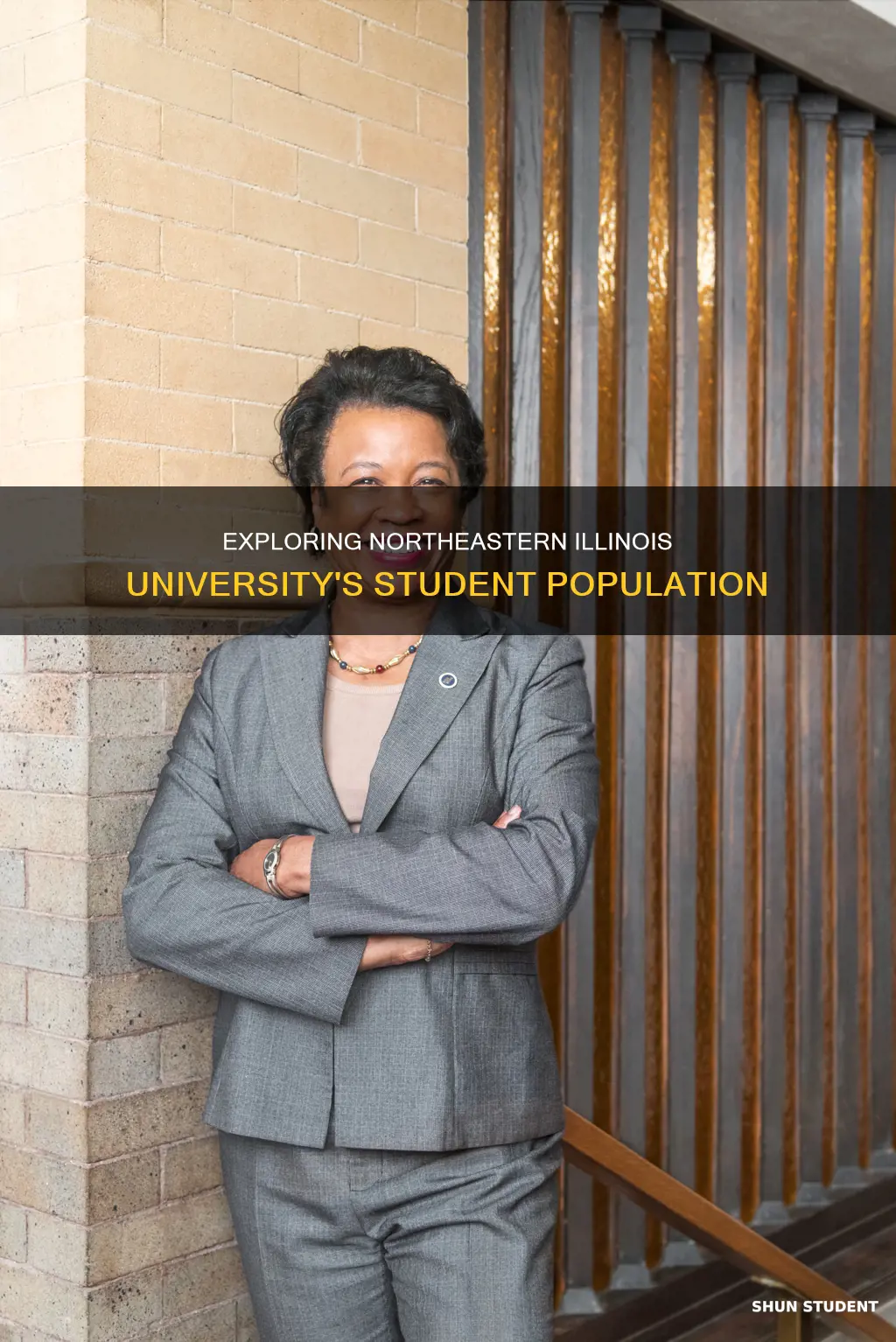 how many students go to northeastern illinois university