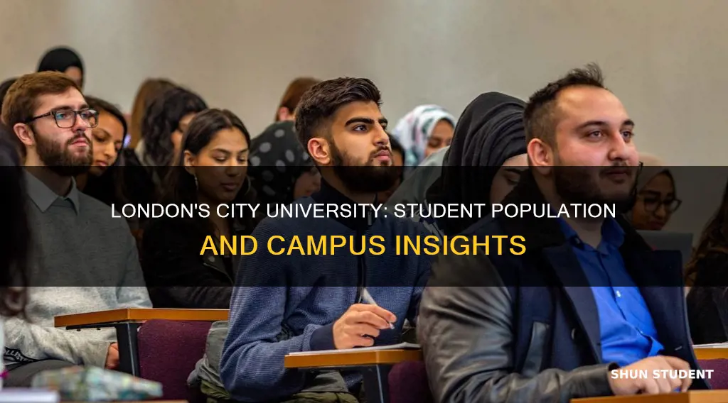 how many students in city university london