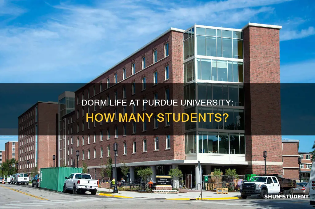 how many students live in dormsat purdue university