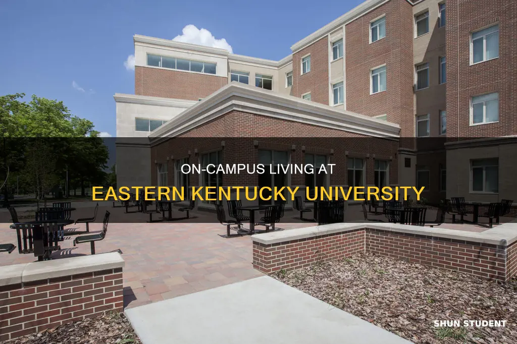 how many students live on campus at eastern kentucky university