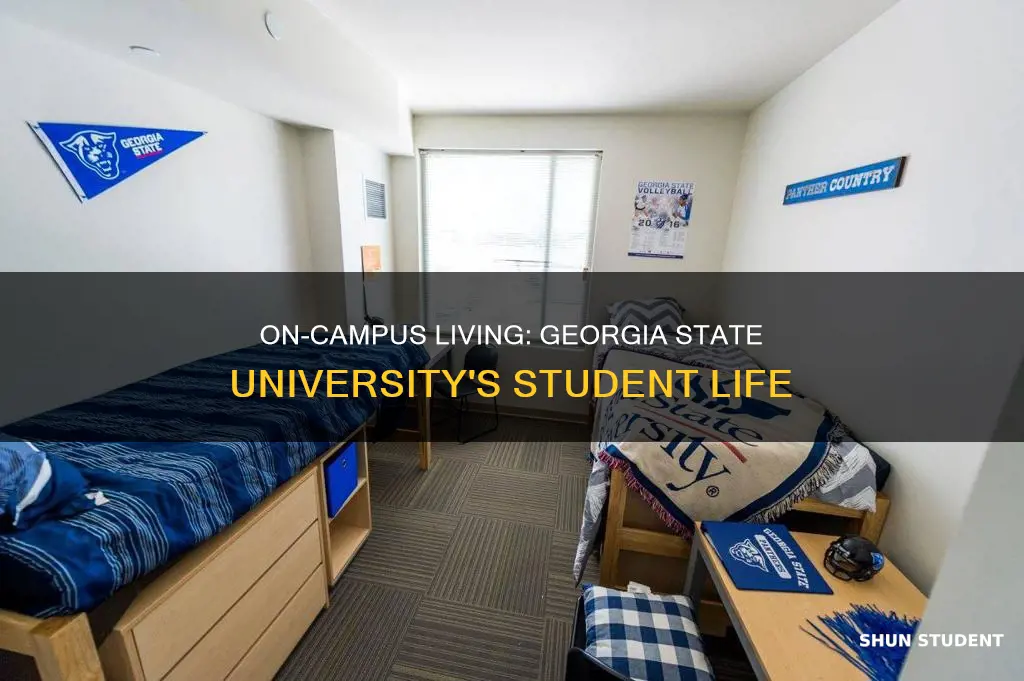 how many students live on campus at georgia state university