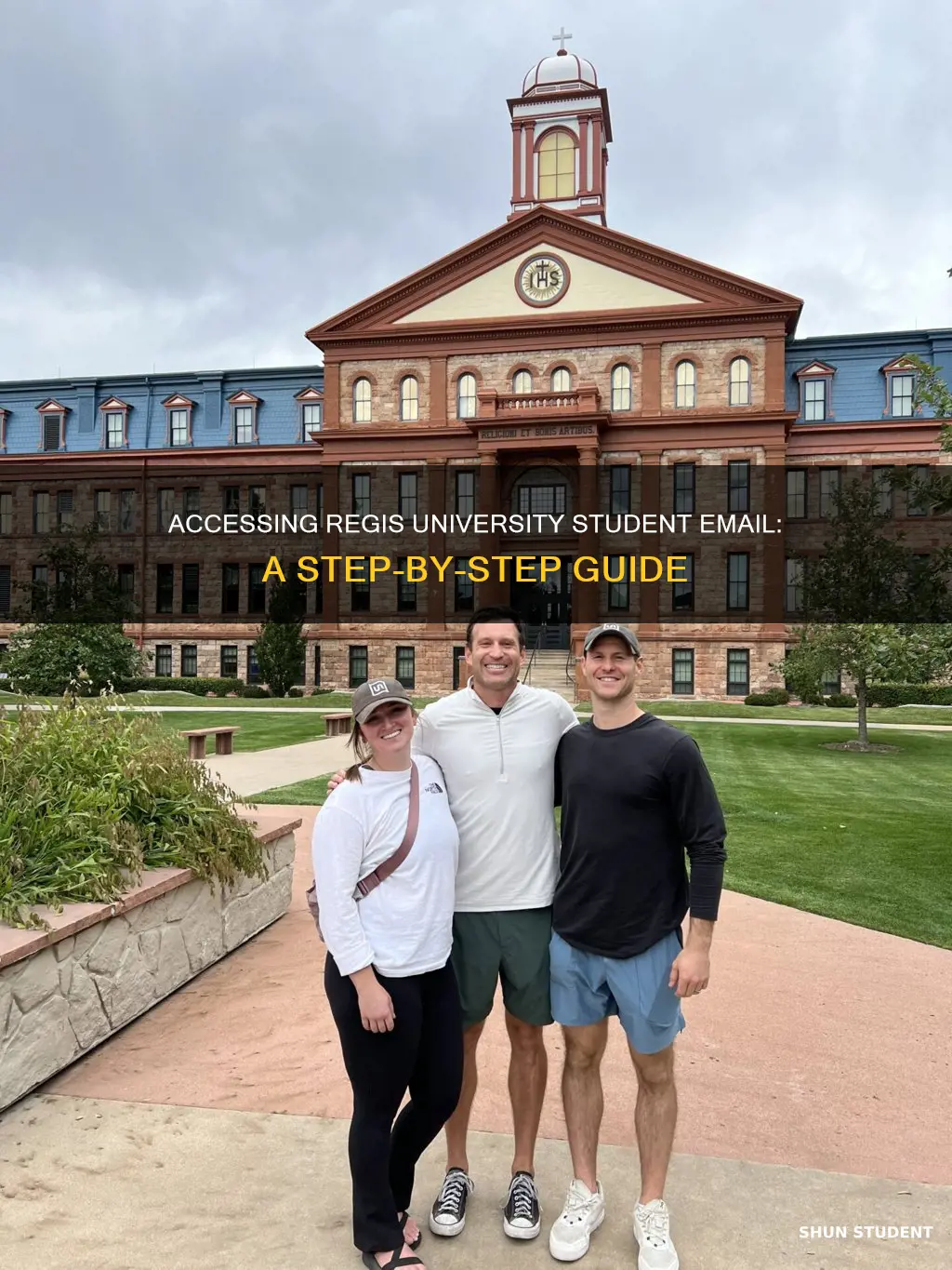 how to access regis university student email