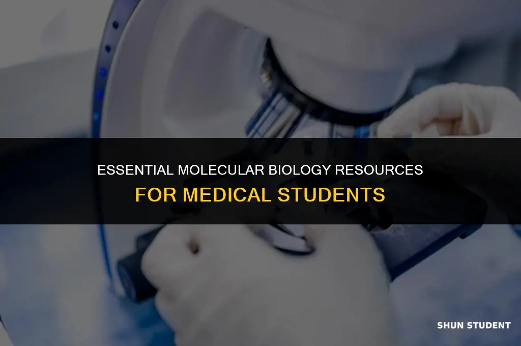 what book do medical students use for molecular biology