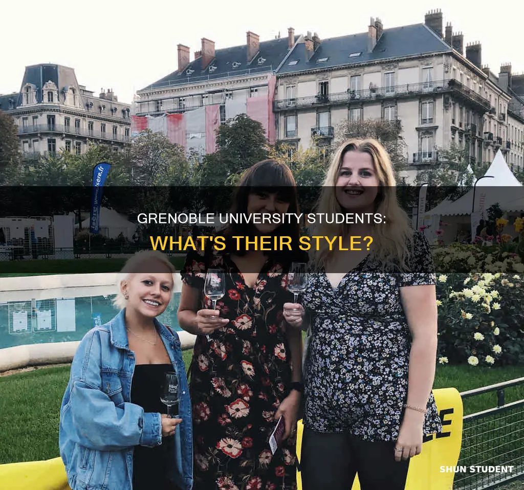what do students wear at university of grenoble france