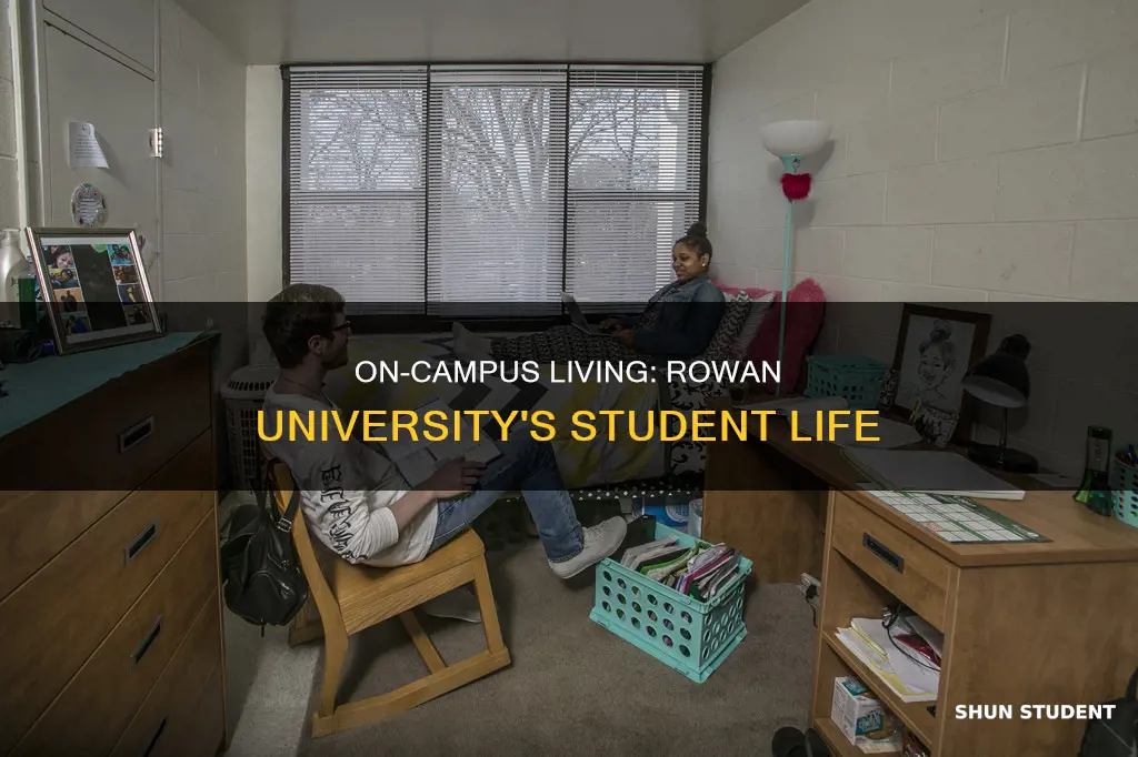 what percentage of rowan university students live on campus