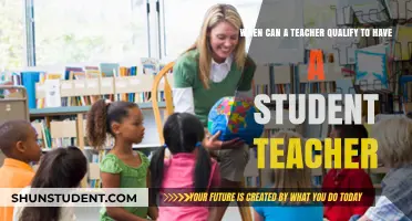 When Teachers Can Welcome Student Teachers: Qualifications and Timing