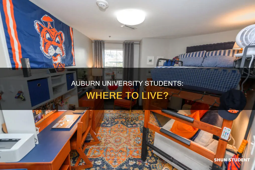 where do most students live when going to auburn university