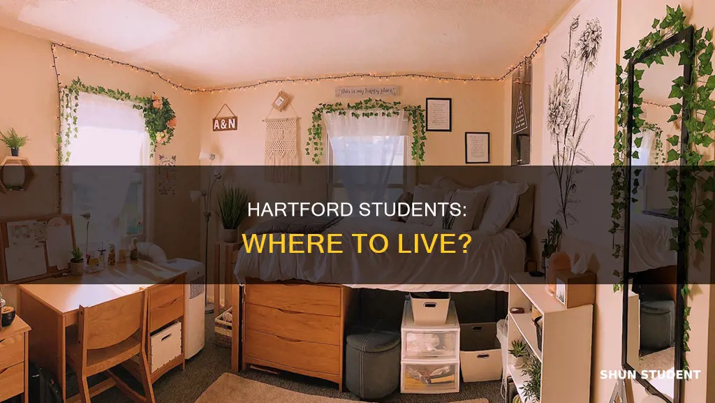 where do university of hartford students live