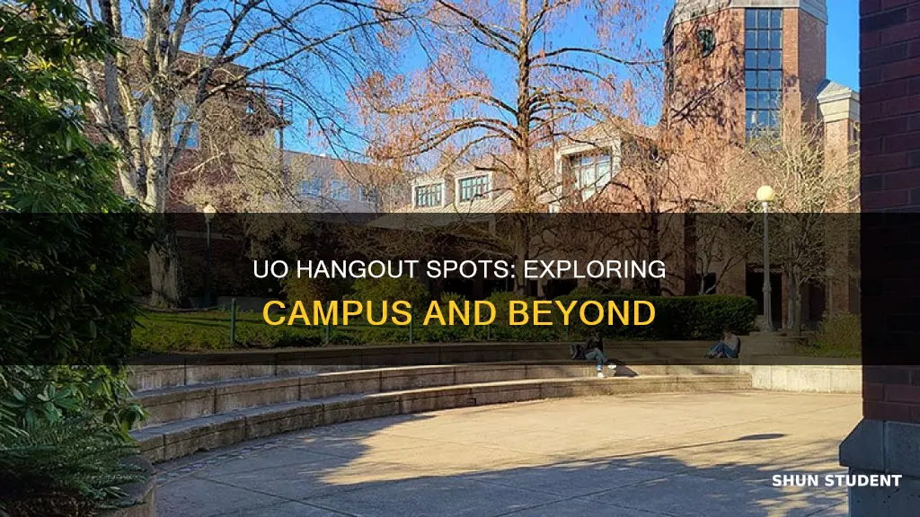 where do university of oregon students hang out