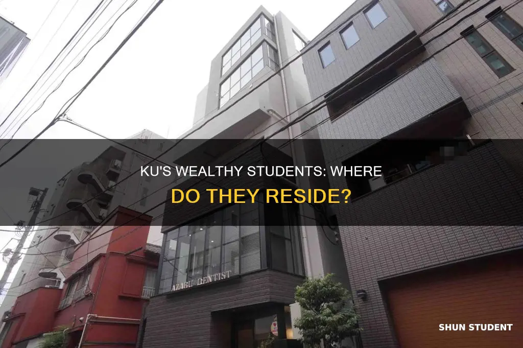 where to wealthy kansas university students stay on campus